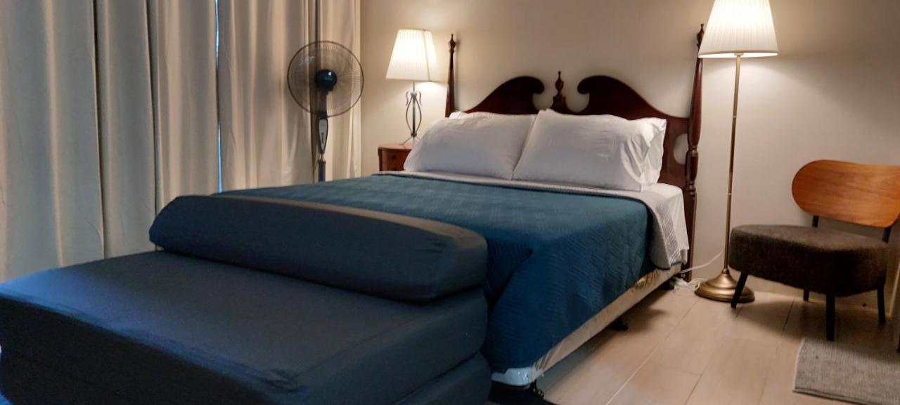 Naia Teminal 3,Newport,Pasay,Elegant Suites Манила Экстерьер фото